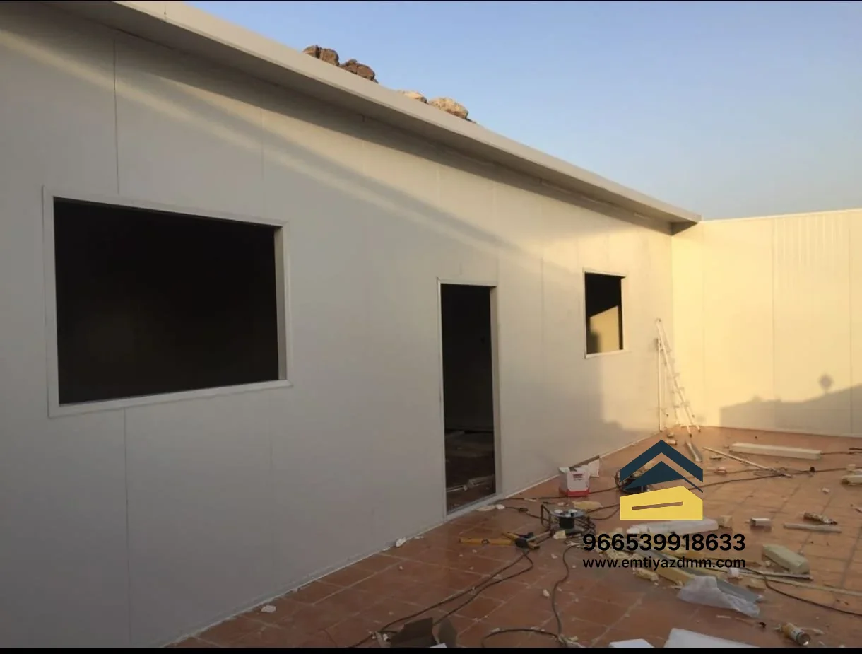 مجمع فلل سكني مع غرف بالساندويتش بنل - الخبر